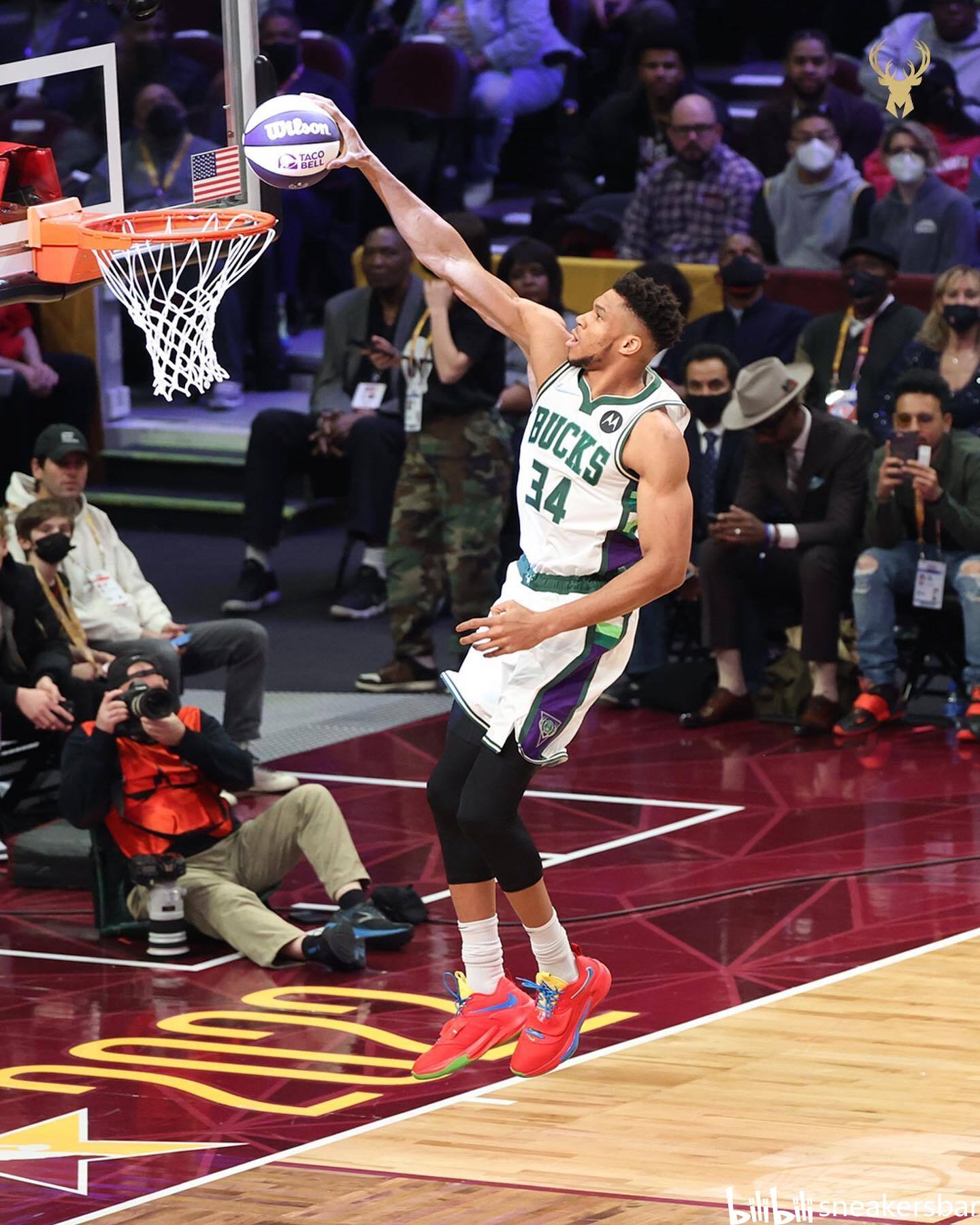 出4次助攻 出4次助攻