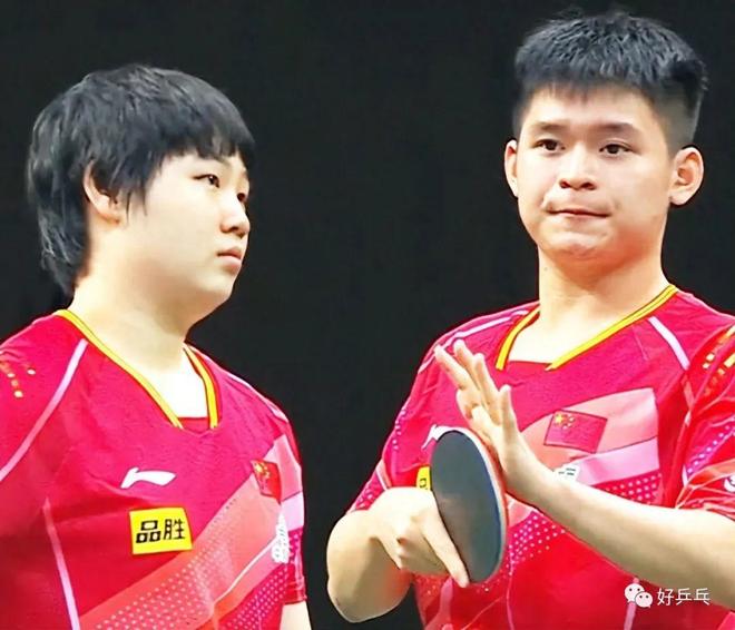 她在面对媒 她在面对媒