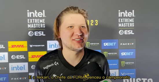 在与捷克选 在与捷克选