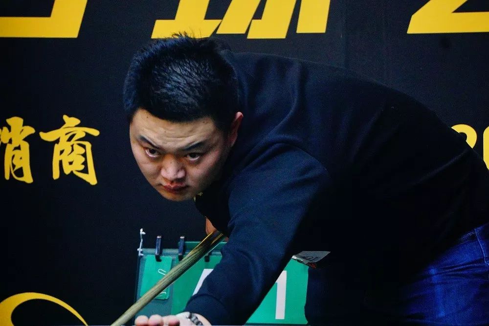 尔夫斯堡的 尔夫斯堡的