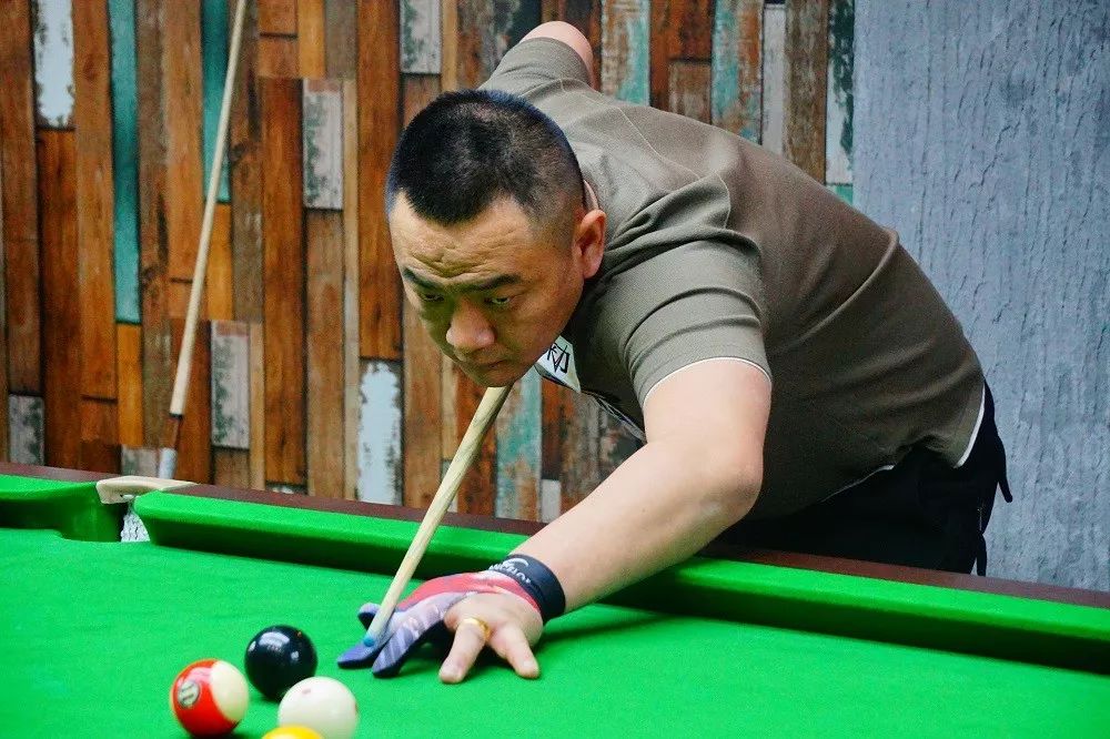 落后但牌山 落后但牌山